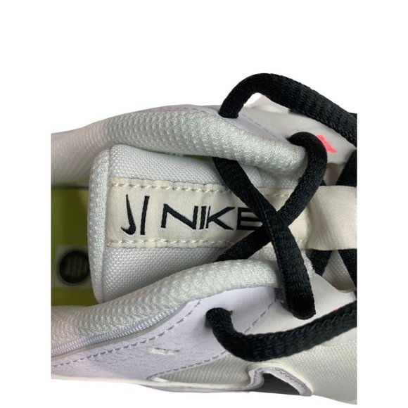 Size 10 Nike Women's Legend Essentials 2 Sneaker White CQ9545 - Picture 6 of 11